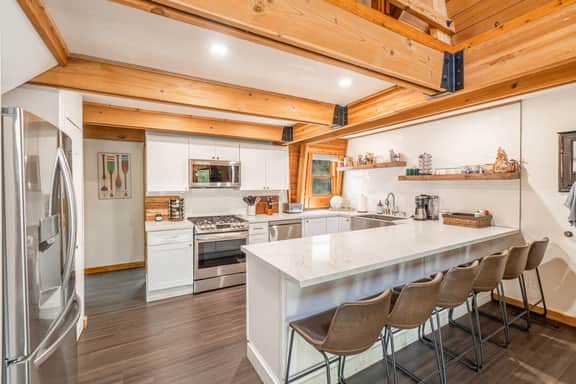Canoe Cabin