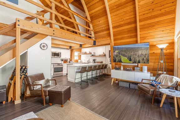 Canoe Cabin
